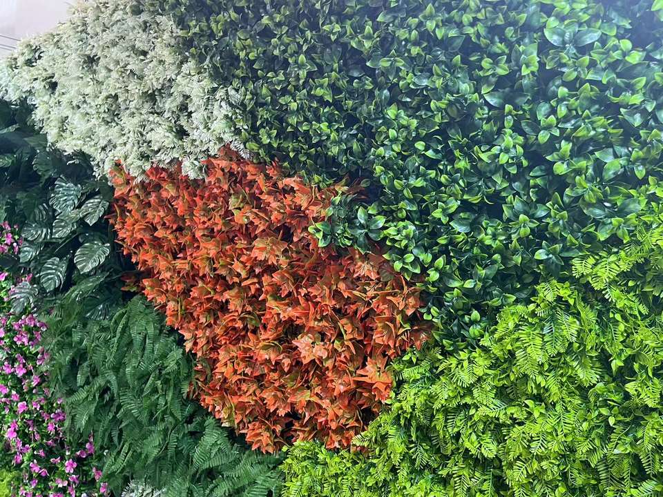 Artificial Flower Wall Mesh Base Grass Green Wall for Wall Ceiling Decoration