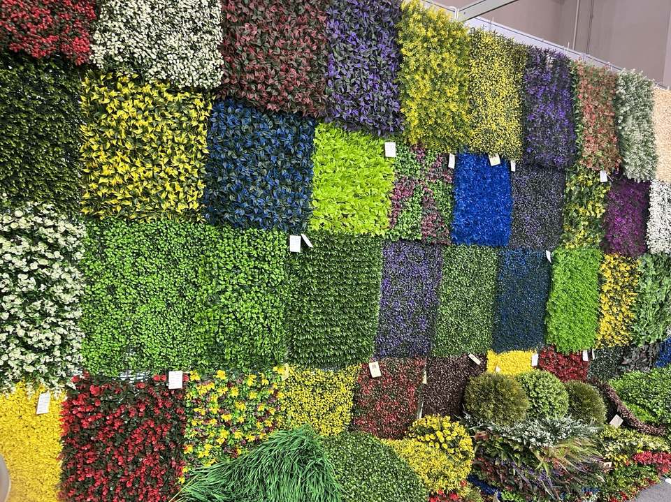 Artificial Flower Wall Mesh Base Grass Green Wall for Wall Ceiling Decoration