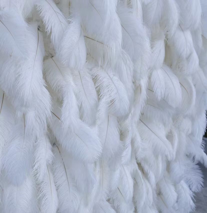 3D Luxury Wedding White Feather Wall Wedding Decoration Artificial Feather Wall Romantic Decor