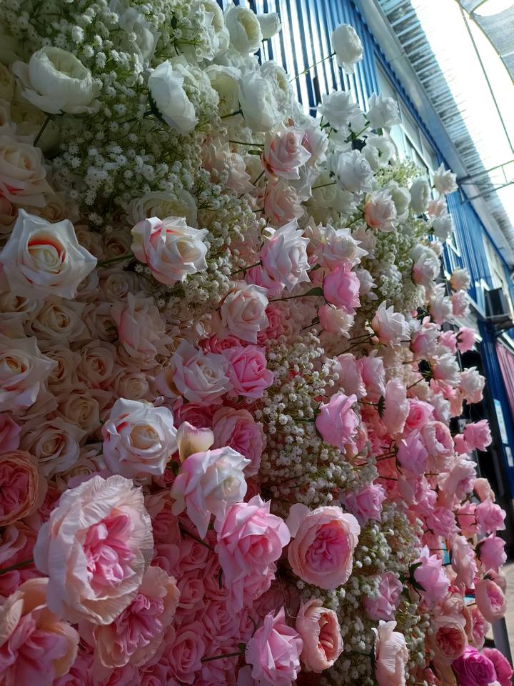 Wedding Supplies 5D Roll-Up Artificial Flower Wall Fabric Base Decorative Flower Wall for Wedding Backdrop Event Decor