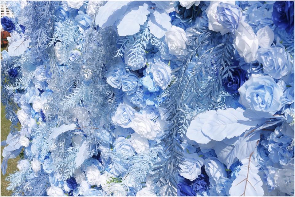 Blue Decorative Floral Artificial Flower Wall 5D Roll Up Cloth Silk Rose Artificial Flower Wall for Party Decor