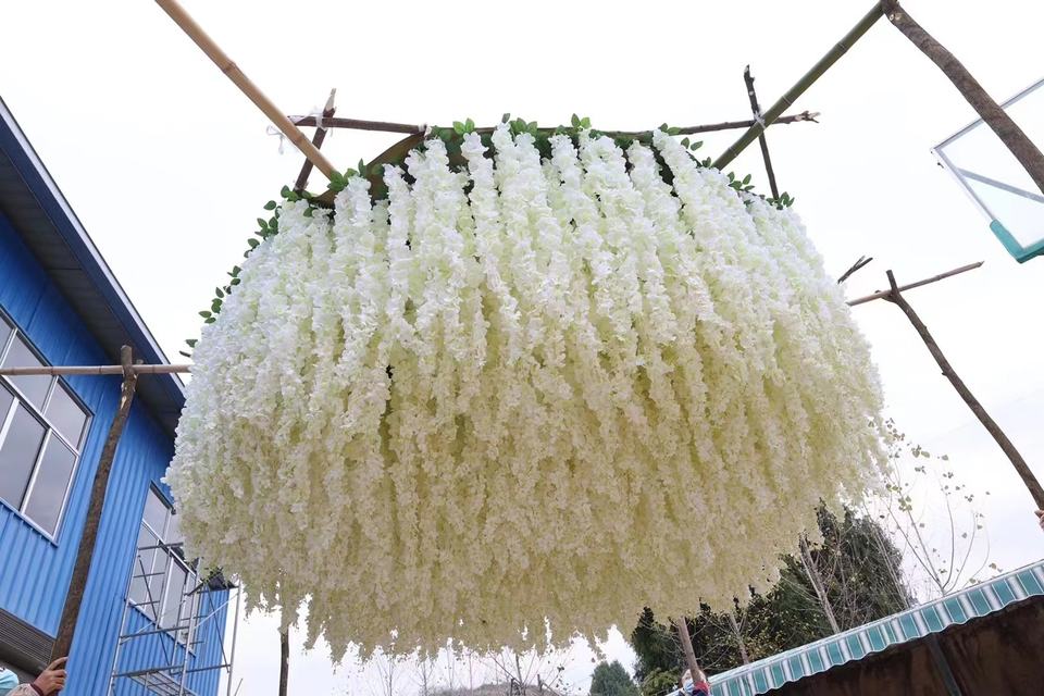 Party Wedding Luxury Centerpiece Wedding Ceiling Drapes Decorations Artificial Flower White Wisteria Roll-Up Flower Wall