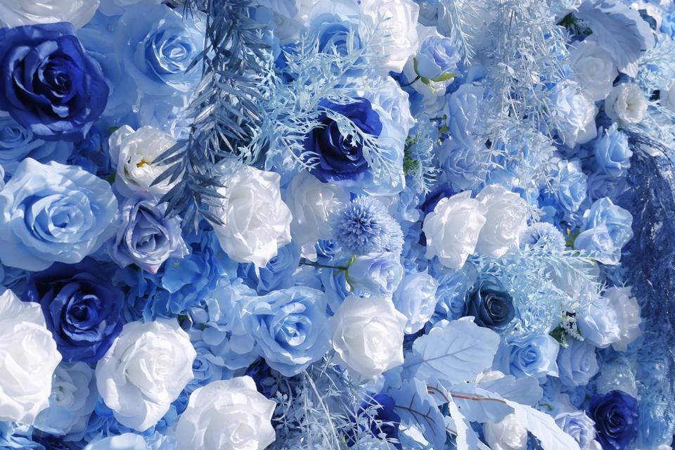 Blue Decorative Floral Artificial Flower Wall 5D Roll Up Cloth Silk Rose Artificial Flower Wall for Party Decor